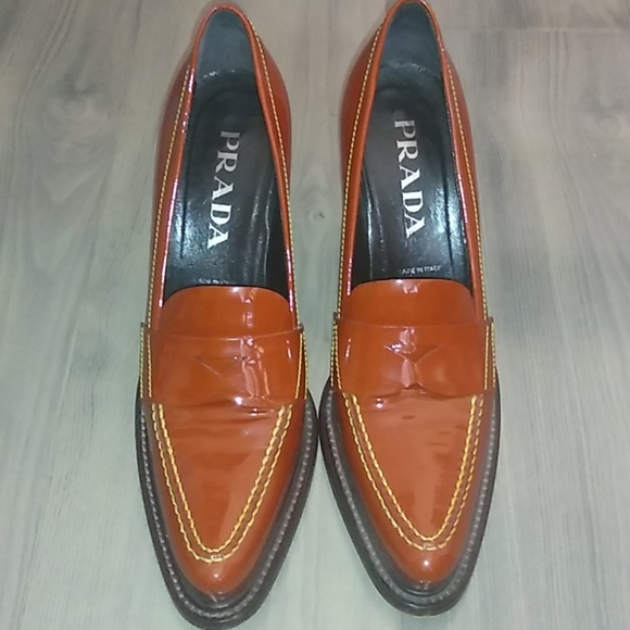 Authentic Prada patent leather shoes - Picture 1 of 7